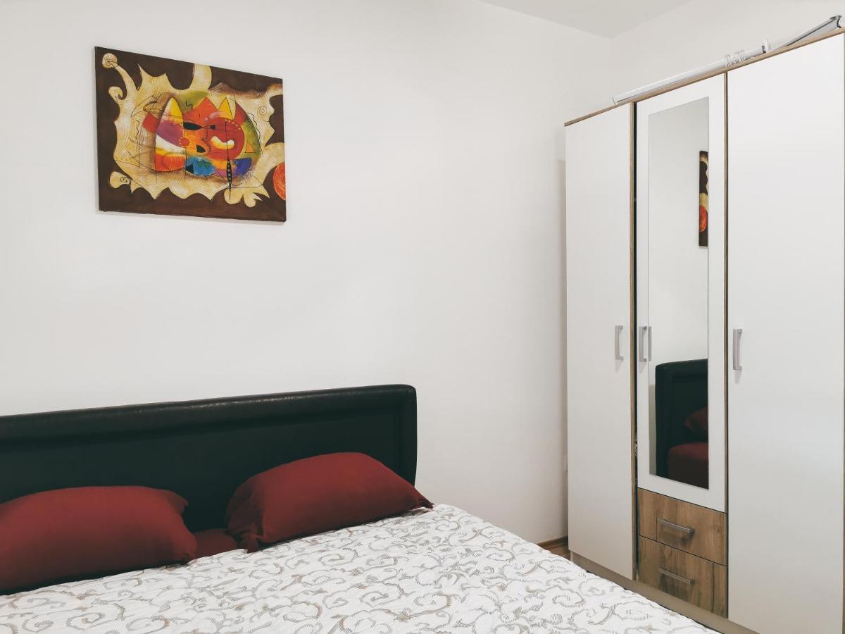 Cozy Corner Apartments - Free Parking & Wi-Fi Cuprija Ngoại thất bức ảnh