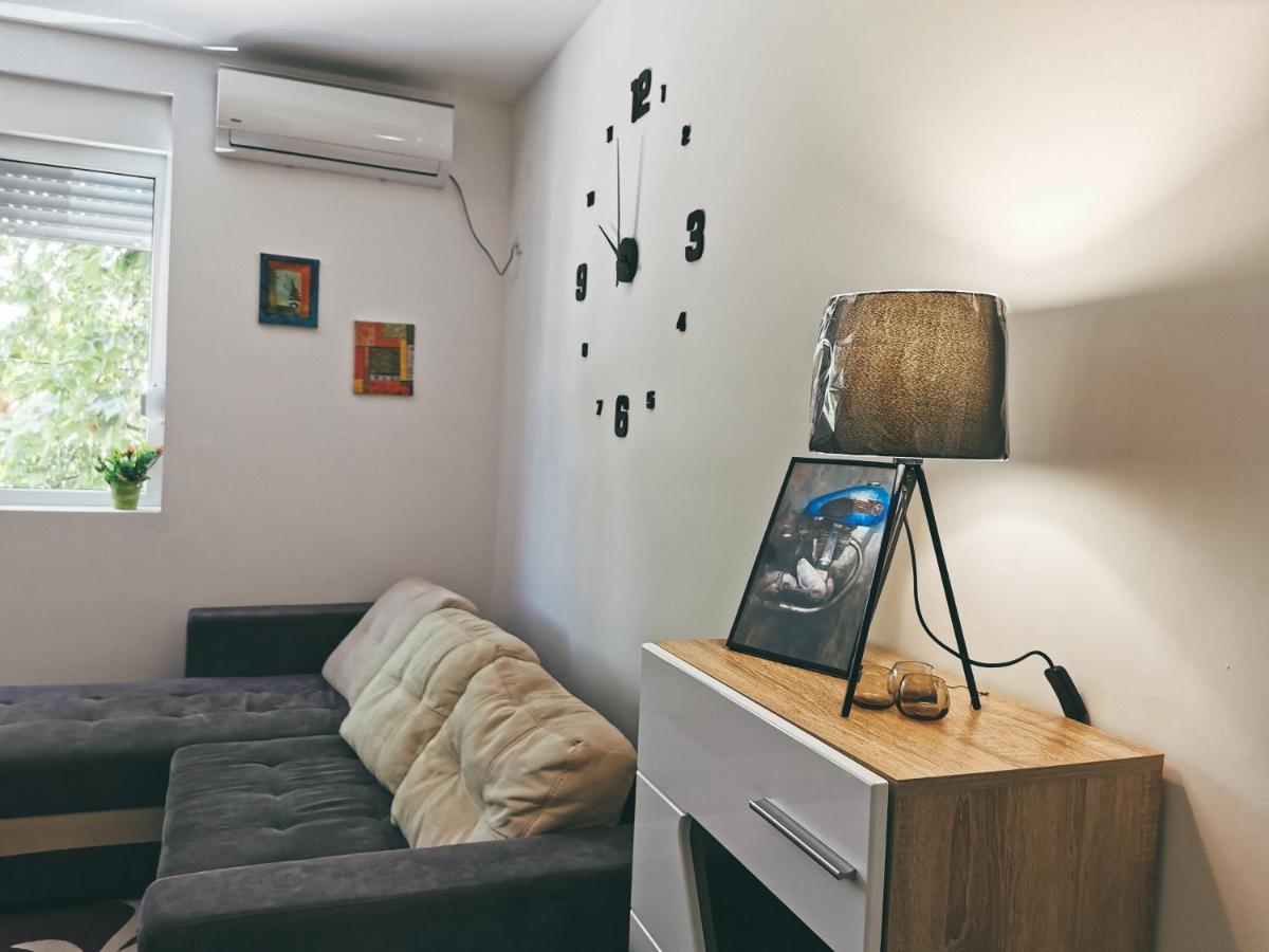 Cozy Corner Apartments - Free Parking & Wi-Fi Cuprija Ngoại thất bức ảnh